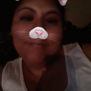 Meet your Posher, Esperanza